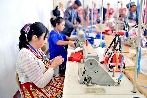  纺织服装行业